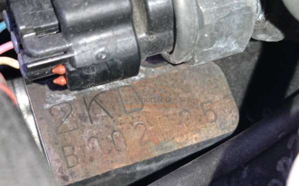 TOYOTA HI ACE COMMUTER