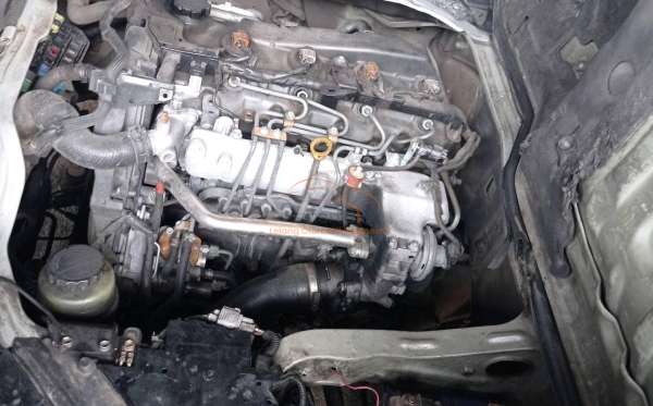 TOYOTA HI ACE COMMUTER