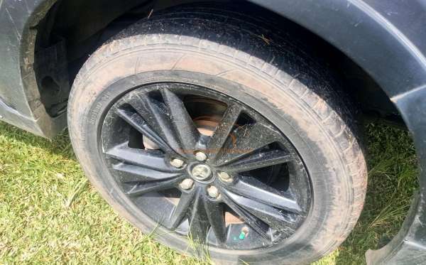 TOYOTA INNOVA VENTURER