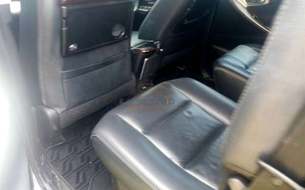 TOYOTA INNOVA VENTURER