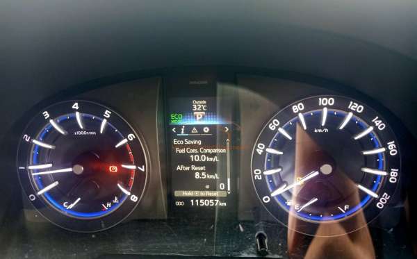 TOYOTA INNOVA VENTURER