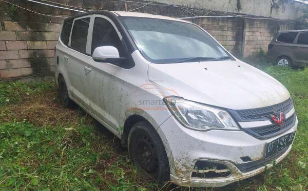 WULING CONFERO
