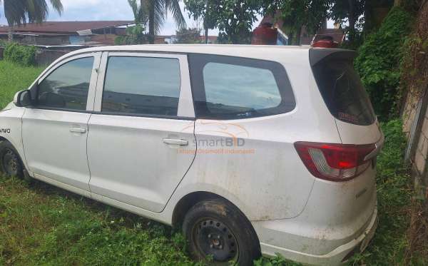 WULING CONFERO