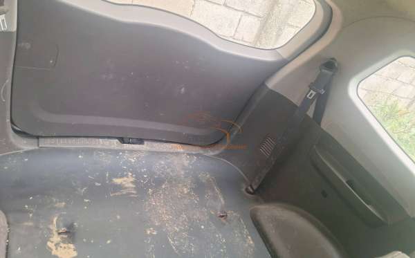 WULING CONFERO