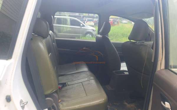 WULING CONFERO