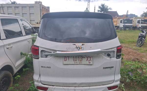 WULING CONFERO