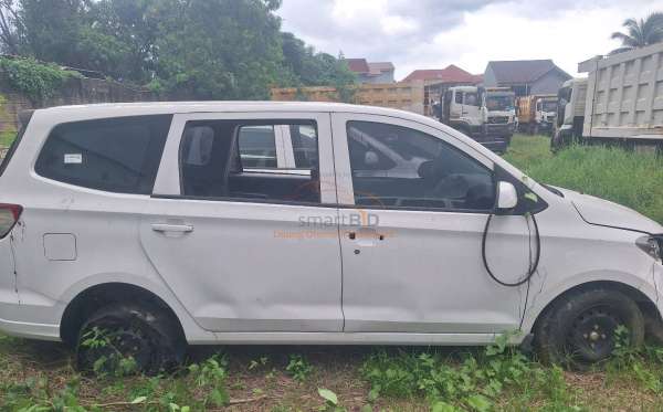 WULING CONFERO