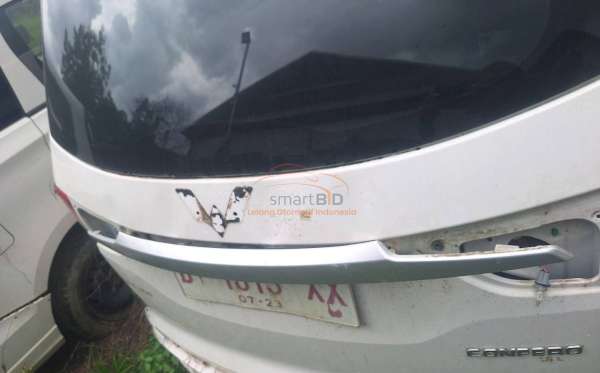 WULING CONFERO