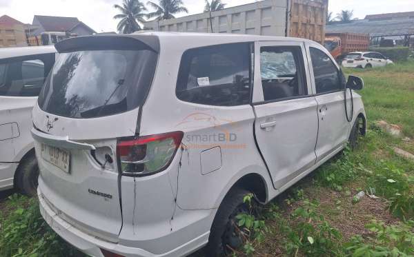 WULING CONFERO