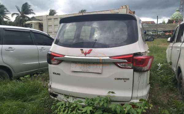 WULING  CONFERO