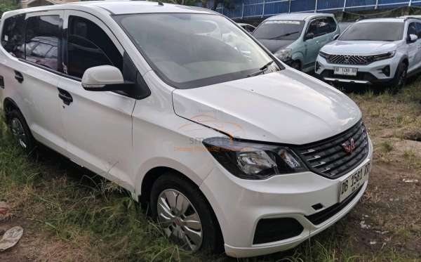 WULING  CONFERO