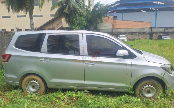 WULING  FORMO