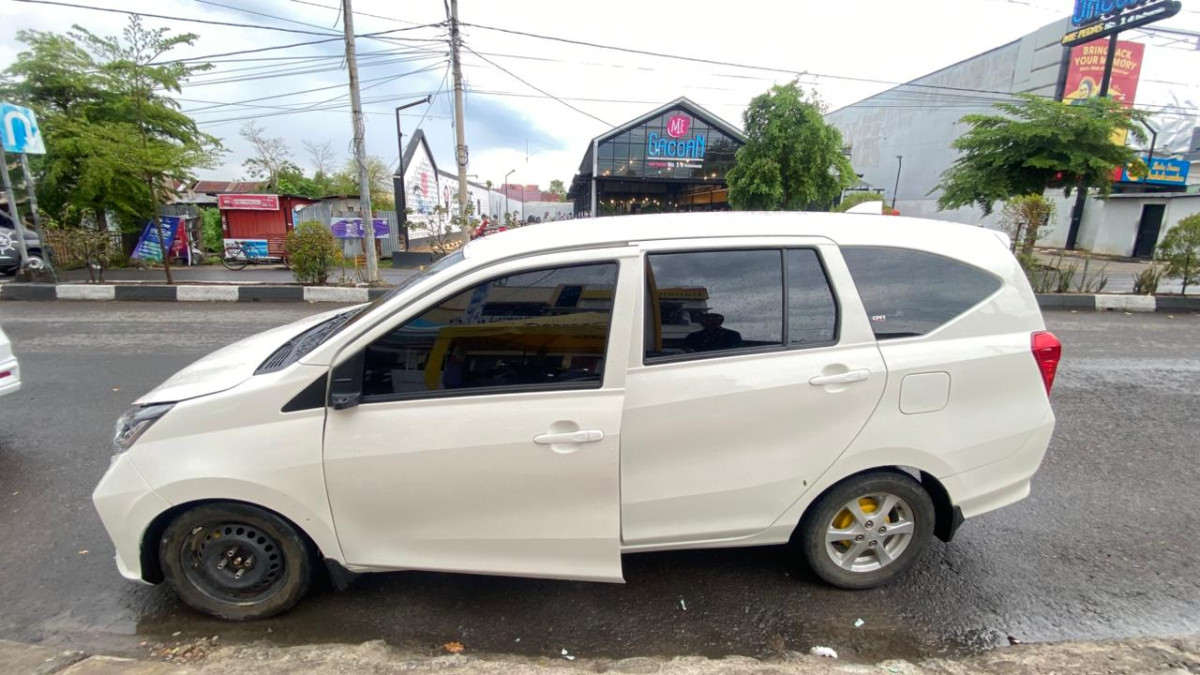 DAIHATSU SIGRA  M