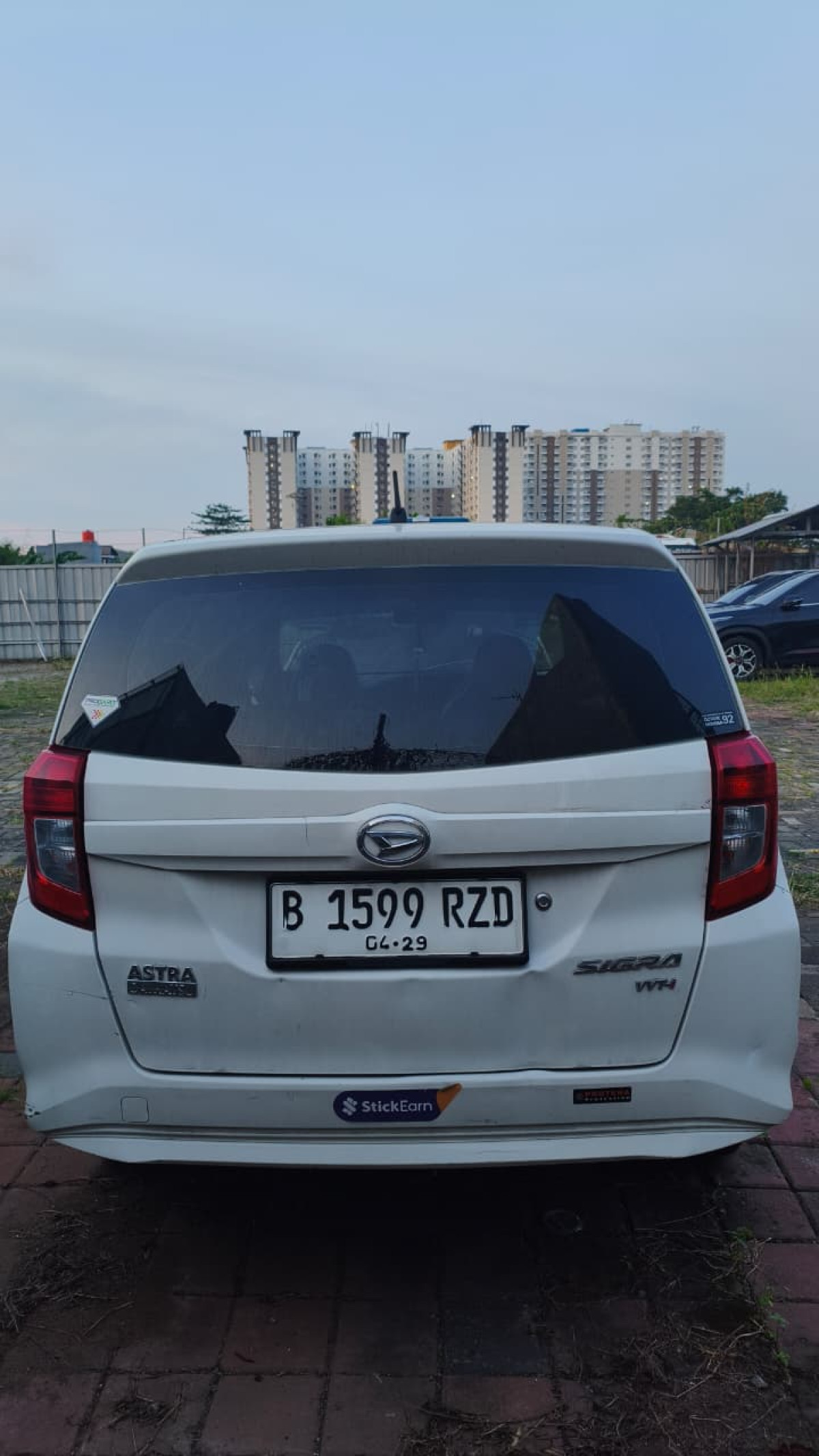 DAIHATSU SIGRA