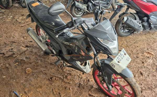HONDA SONIC 150 R