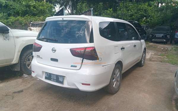 NISSAN  GRAND LIVINA  1.5 SV