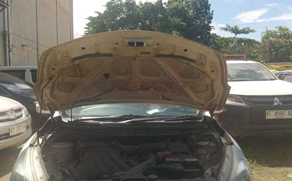 NISSAN  GRAND LIVINA  1.5 SV