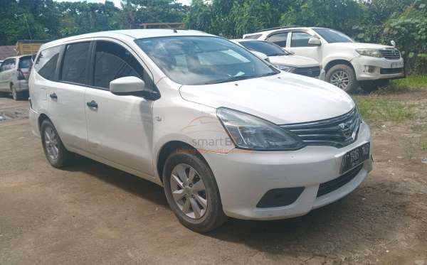 NISSAN  GRAND LIVINA  1.5 SV