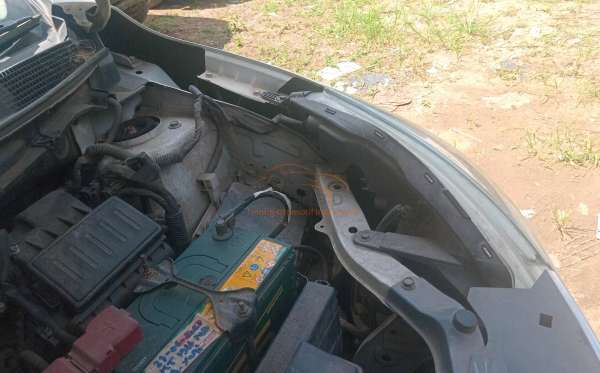 NISSAN  GRAND LIVINA  1.5 SV