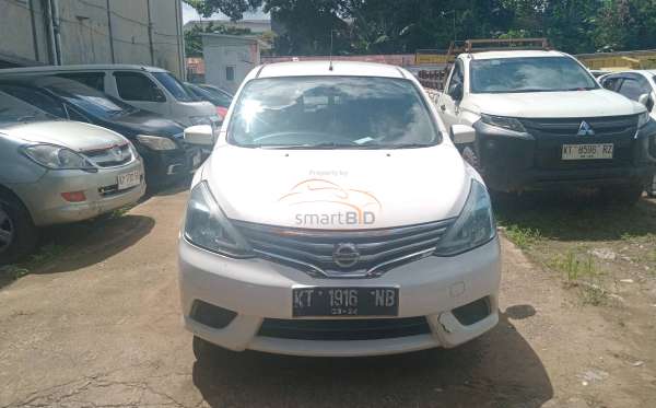 NISSAN  GRAND LIVINA  1.5 SV