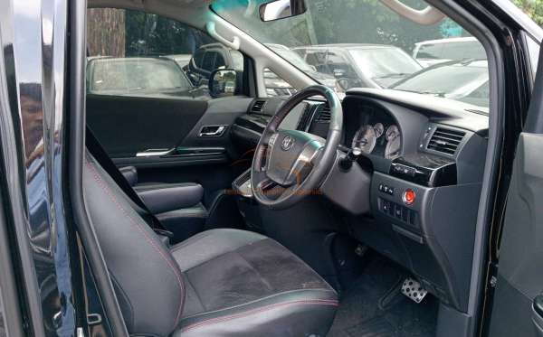 TOYOTA ALPHARD S 2.4