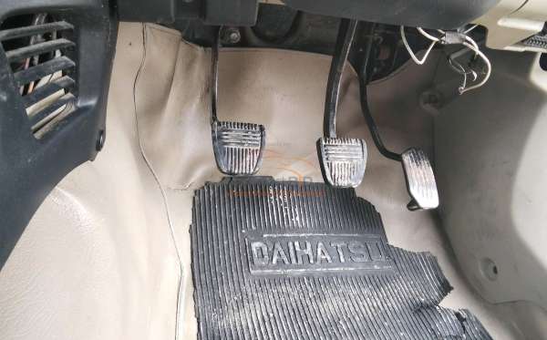 TOYOTA  AVANZA  1.3 G