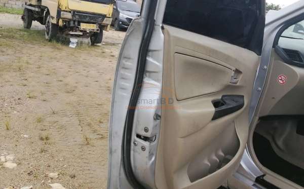 TOYOTA  AVANZA  1.3 G