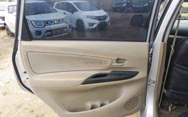 TOYOTA  AVANZA  1.3 G