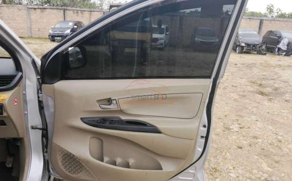 TOYOTA  AVANZA  1.3 G