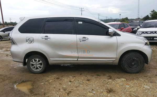 TOYOTA  AVANZA  1.3 G