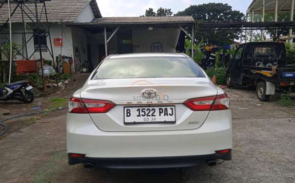 TOYOTA CAMRY V