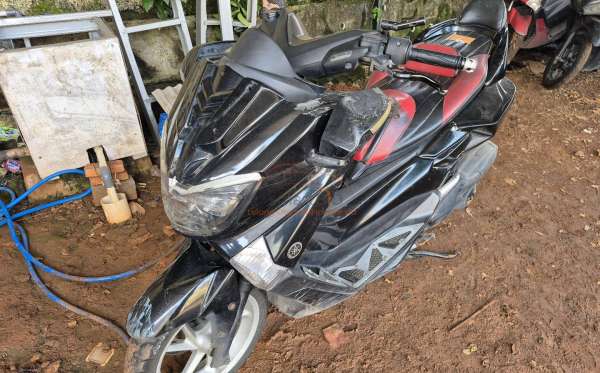 YAMAHA NMAX NON ABS