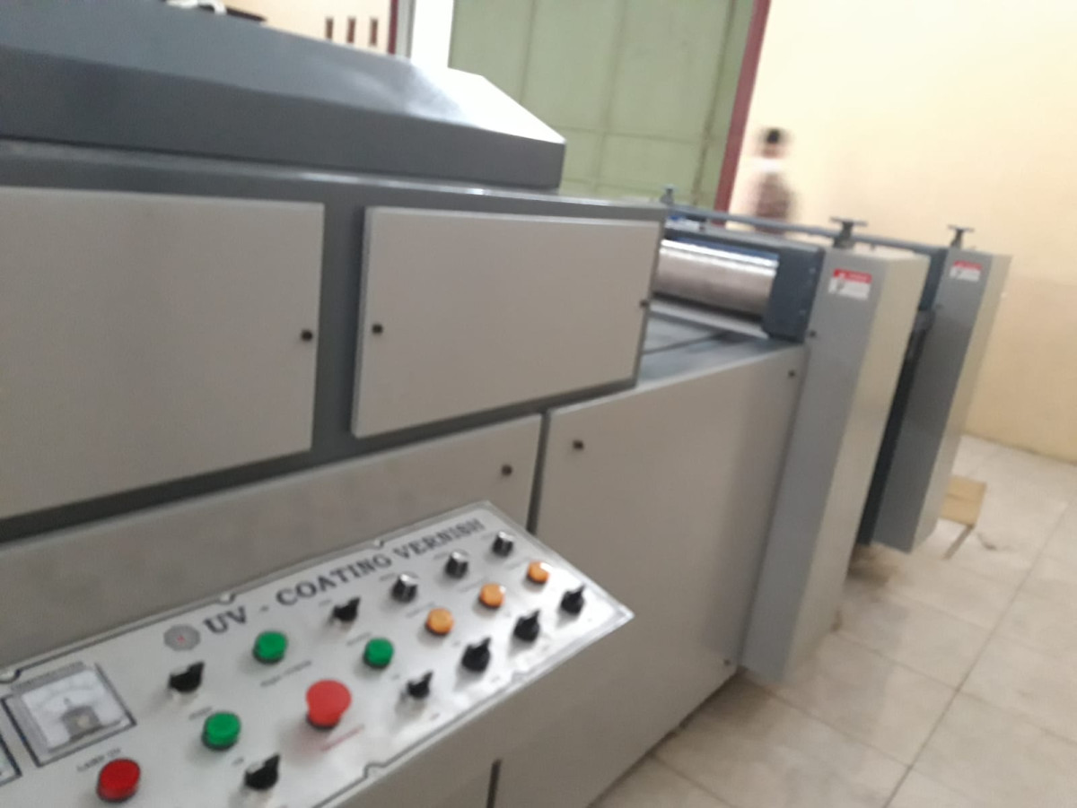 WA YEN CURRING UV VERNISH UVC 1100 M