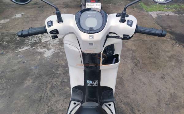 HONDA SCOOPY PRESTIGE