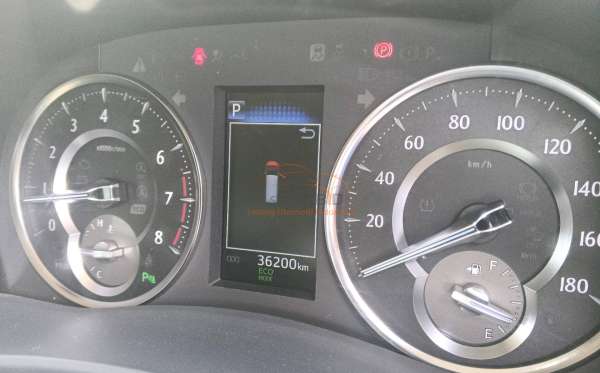 TOYOTA ALPHARD 2.5 G