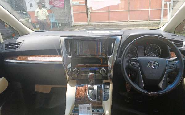 TOYOTA ALPHARD 2.5 G