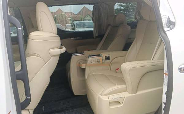 TOYOTA ALPHARD 2.5 G