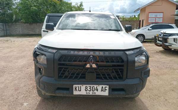 MITSUBISHI DC HDX 4X4