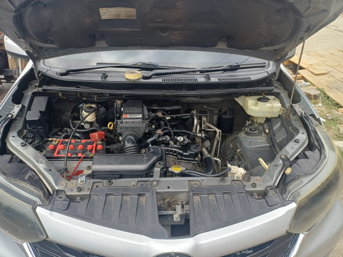 TOYOTA  AVANZA  1.3 G