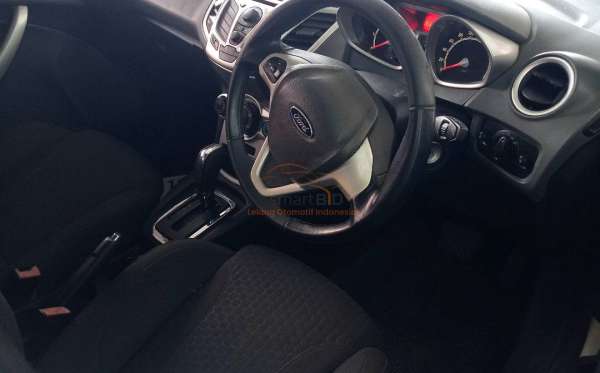 FORD FIESTA1.6L AT S