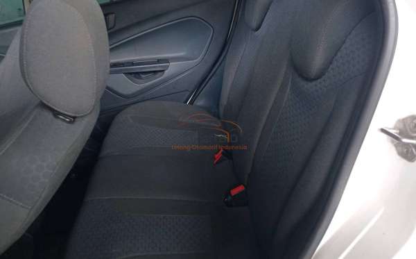 FORD FIESTA1.6L AT S