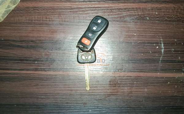 TOYOTA  AVANZA  1.3 E