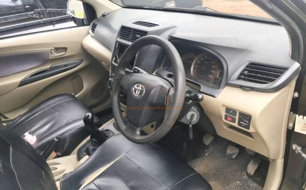 TOYOTA  AVANZA  1.3 E