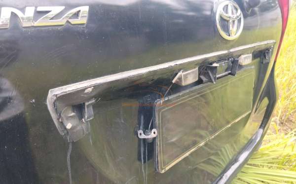 TOYOTA  AVANZA  1.3 E