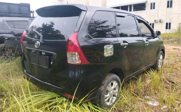 TOYOTA  AVANZA  1.3 E
