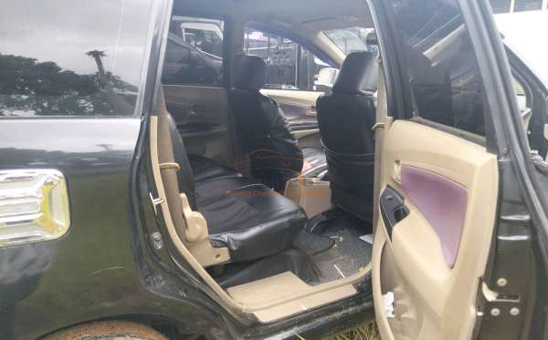 TOYOTA  AVANZA  1.3 E