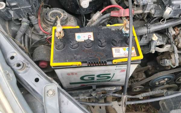 TOYOTA  AVANZA  1.3 E