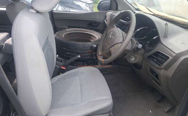 WULING CONFERO 1.5 DB MY (4X2)