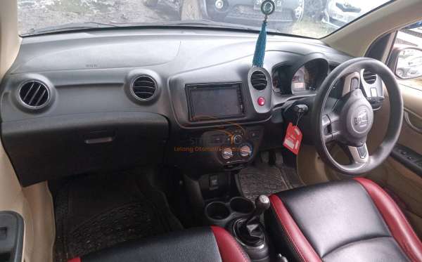 HONDA BRIO
