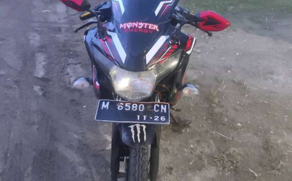 HONDA  CBR 150 R